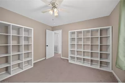 8116 Thorndike Road, Greensboro, NC 27409 - Photo 17
