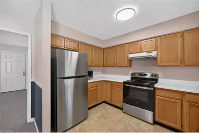 8116 Thorndike Road, Greensboro, NC 27409 - Photo 11