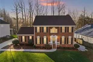 3204 Peninsula Dr, High Point, NC 27282 - Photo 39