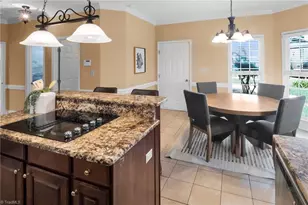 3204 Peninsula Dr, High Point, NC 27282 - Photo 15