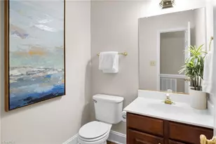 3204 Peninsula Dr, High Point, NC 27282 - Photo 11