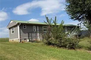 297 Collins Rd, Dobson, NC 27017 - Photo 3