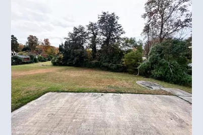 310 Woodlake Drive, Greensboro, NC 27406 - Photo 21
