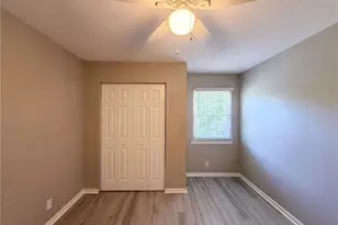 2219 Shadow Valley Rd, High Point, NC 27265 - Photo 9