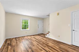 4000 S Bend Dr, Winston-Salem, NC 27107 - Photo 5