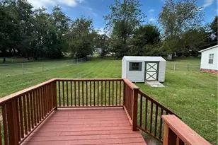 525 W Virginia St, Mount Airy, NC 27030 - Photo 3