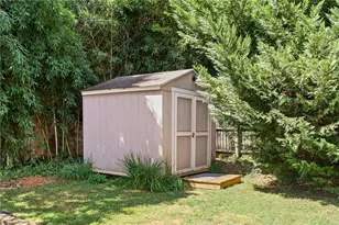 1911 Tucker St, Burlington, NC 27215 - Photo 27