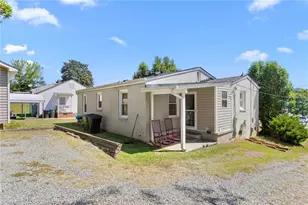 1911 Tucker St, Burlington, NC 27215 - Photo 7