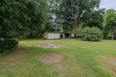 469 Lakeview Drive, Burlington, NC 27215 - Photo 7