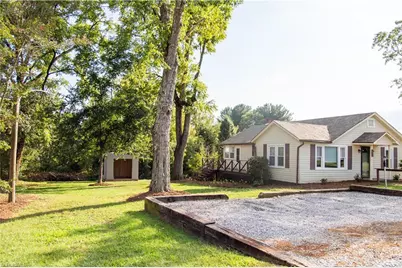 149 Gilreath Brook Street, North Wilkesboro, NC 28659 - Photo 3