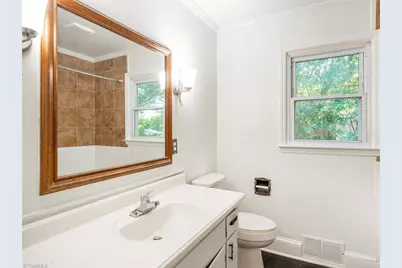 1527 Sherwood Drive, Burlington, NC 27215 - Photo 29