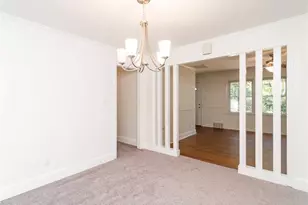 1527 Sherwood Dr, Burlington, NC 27215 - Photo 9