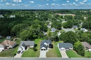 504 Old Farm Rd, Graham, NC 27253 - Photo 3