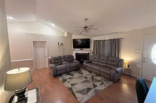 13 Thomasville High Dr, Thomasville, NC 27360 - Photo 11