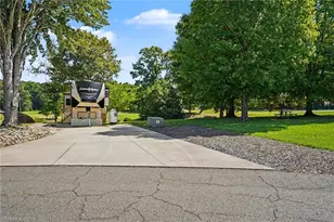 132 Putt-Putt Ln, New London, NC 28127 - Photo 3