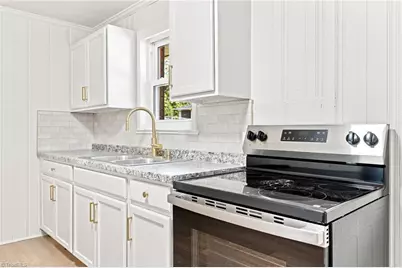 1664 NE 23rd Street, Winston-Salem, NC 27105 - Photo 9