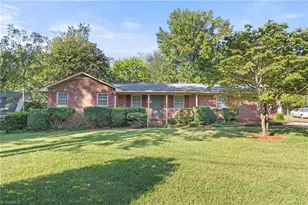 2909 Marlborough Rd, Burlington, NC 27215 - Photo 1