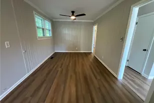 1413 Gracewood Dr, Greensboro, NC 27408 - Photo 11