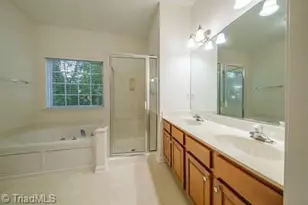 5536 Reynolda Rd, Winston-Salem, NC 27106 - Photo 25