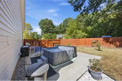 130 Garden Street, Thomasville, NC 27360 - Photo 33