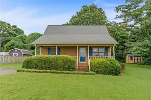 318 W Dalton Rd, King, NC 27021 - Photo 3