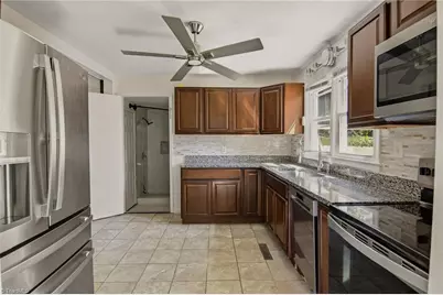1602 Crystal Lane, Greensboro, NC 27403 - Photo 9