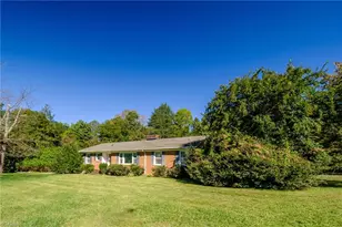 5209 Ventura Dr, Greensboro, NC 27406 - Photo 3