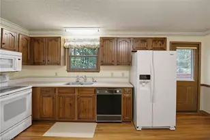 5720 Birchdale Dr, Winston-Salem, NC 27106 - Photo 13
