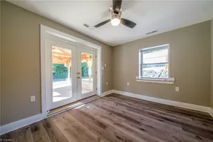 624 Gilbreath St, Graham, NC 27253 - Photo 9