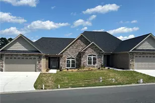 144 Greystone Ln, Mount Airy, NC 27030 - Photo 3