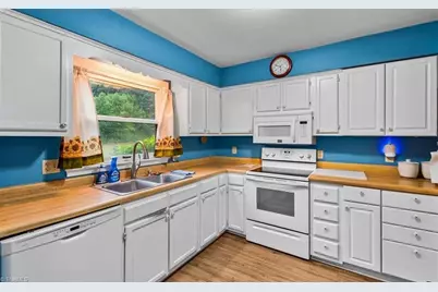 3835 Johnson Street #D, High Point, NC 27265 - Photo 11