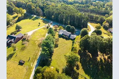 4472 Nc Highway 268, Pilot Mountain, NC 27041 - Photo 25