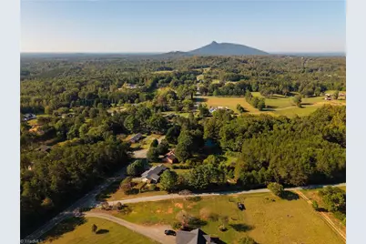 4472 Nc Highway 268, Pilot Mountain, NC 27041 - Photo 23