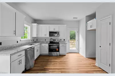 1215 R C Baldwin Avenue, High Point, NC 27260 - Photo 17