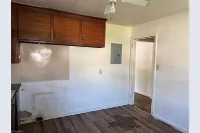 902 Watson Street, Reidsville, NC 27320 - Photo 9
