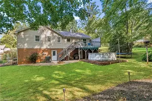 714 Old Barn Cir, Pilot Mountain, NC 27041 - Photo 27