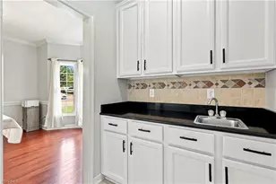 6215 High View Rd, Greensboro, NC 27410 - Photo 13
