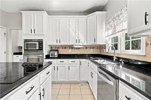 6215 High View Rd, Greensboro, NC 27410 - Photo 9