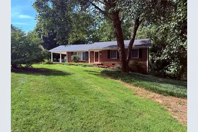 802 Woodland Boulevard, Wilkesboro, NC 28697 - Photo 1