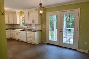 802 Woodland Blvd, Wilkesboro, NC 28697 - Photo 7