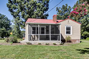 950 Cliff Rd, Asheboro, NC 27203 - Photo 1