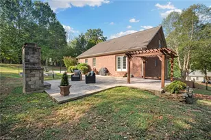 822 Montgomery Ct, Walnut Cove, NC 27052 - Photo 29