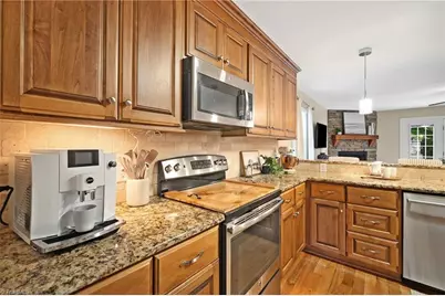 822 Montgomery Court, Walnut Cove, NC 27052 - Photo 7
