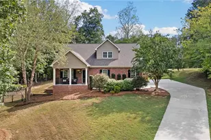 822 Montgomery Ct, Walnut Cove, NC 27052 - Photo 1