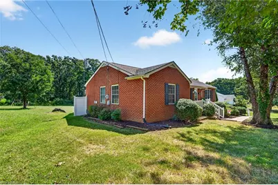 1027 Shamrock Road, Asheboro, NC 27203 - Photo 3