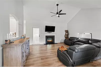 1207 Dogwood Lane, Archdale, NC 27263 - Photo 3