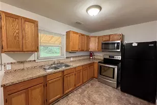 4865 Baux Mountain Rd, Winston-Salem, NC 27105 - Photo 5