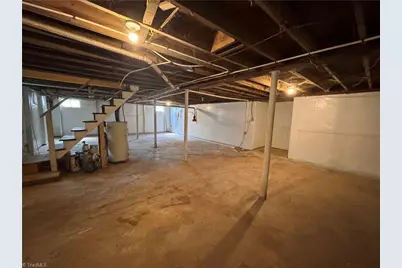 4865 Baux Mountain Road, Winston-Salem, NC 27105 - Photo 19