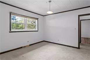 2816 Vanhoy Rd, Yadkinville, NC 27055 - Photo 15