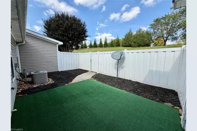 2418 Wynbrook Square Court, Winston-Salem, NC 27103 - Photo 25